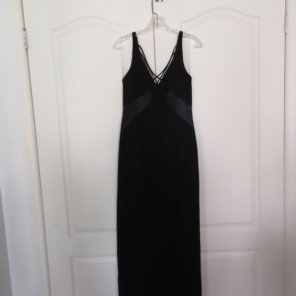 NUIT long black evening dress - Picture 3 of 7